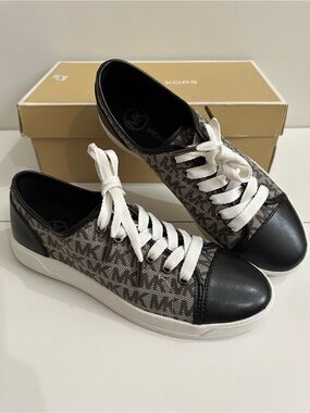 MK city sneaker